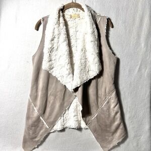 Altar'd State M Medium Faux Fur Suede Open Front‎ Vest Pockets Lined Waterfall